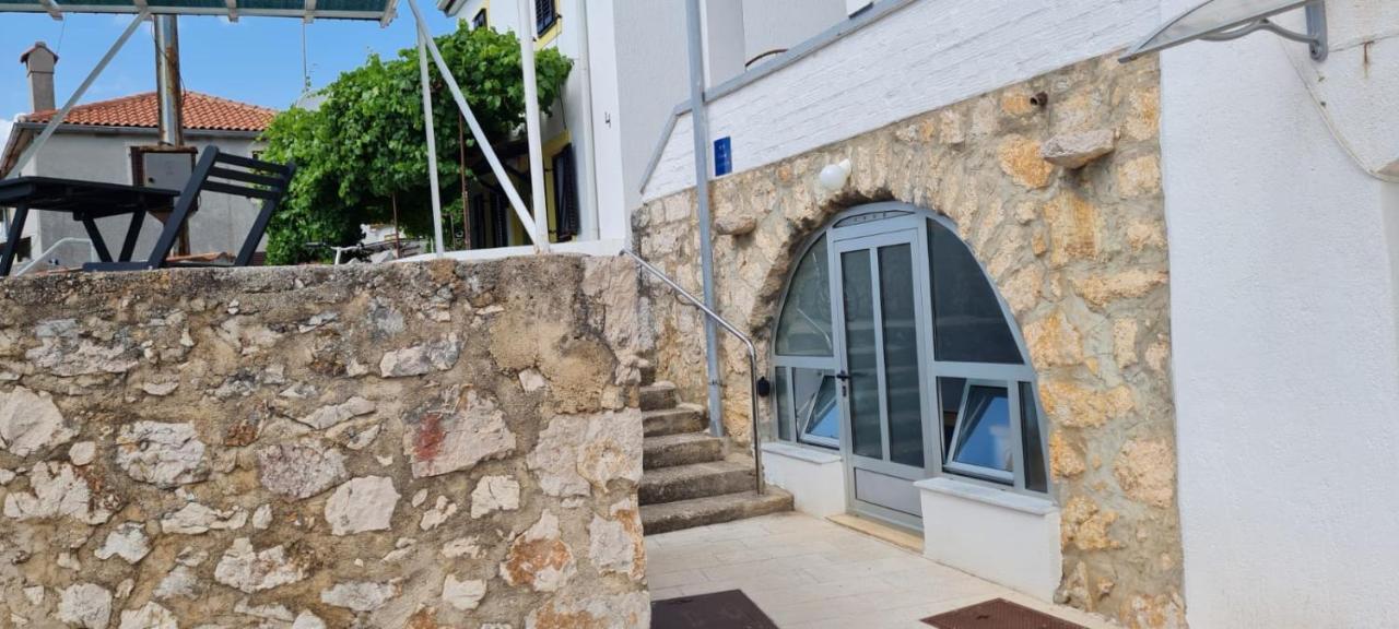 Apartman Lucija Punat Exterior foto