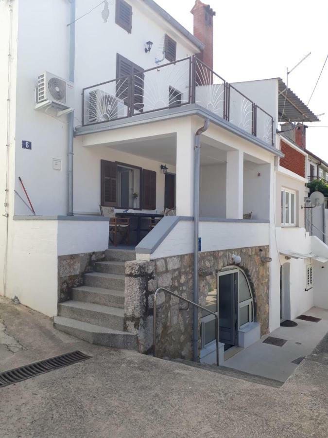 Apartman Lucija Punat Exterior foto